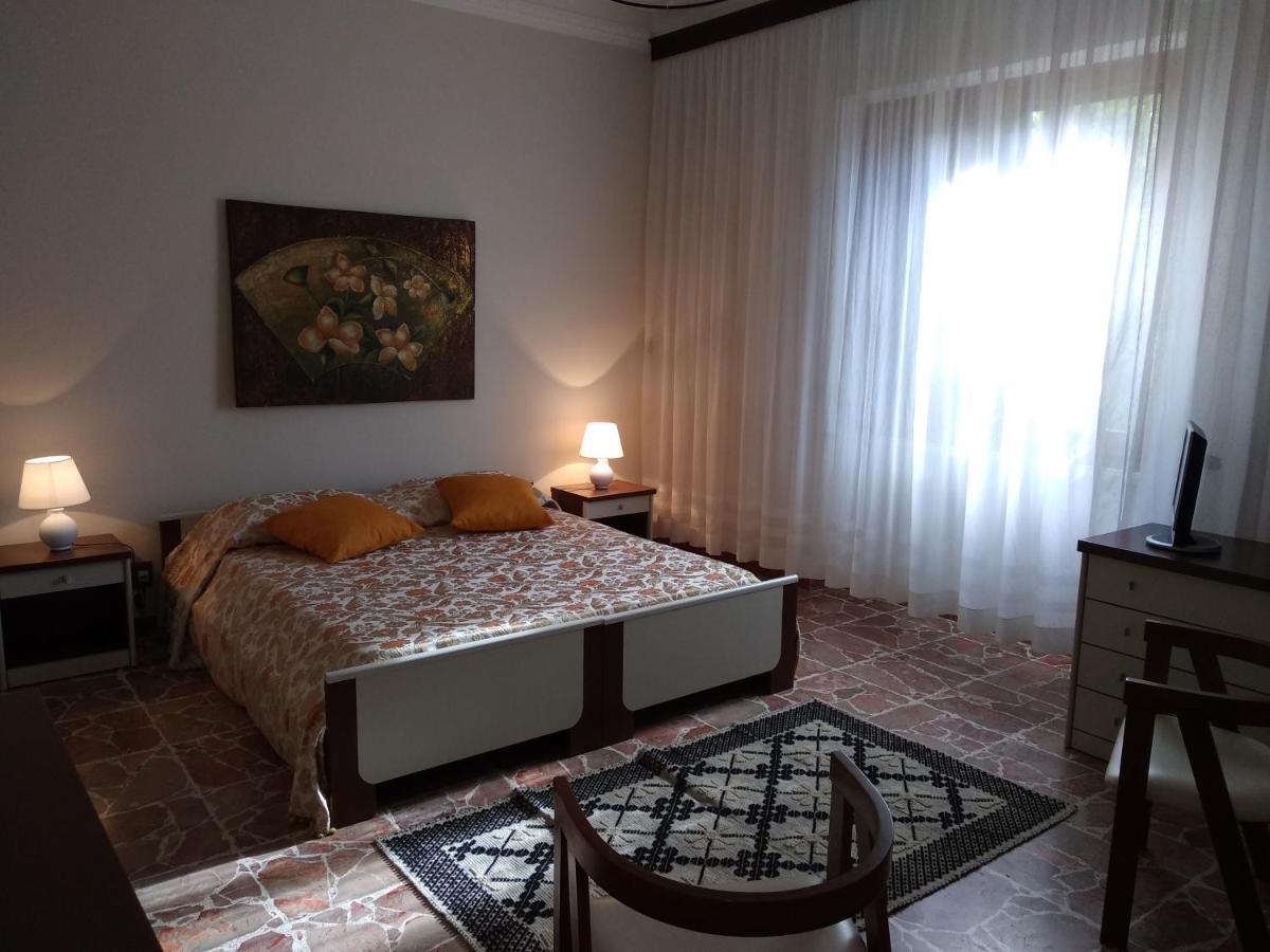 Villa Anna Капотера Екстериор снимка